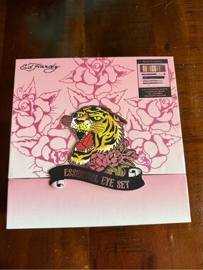 Ed Hardy Essential Face set